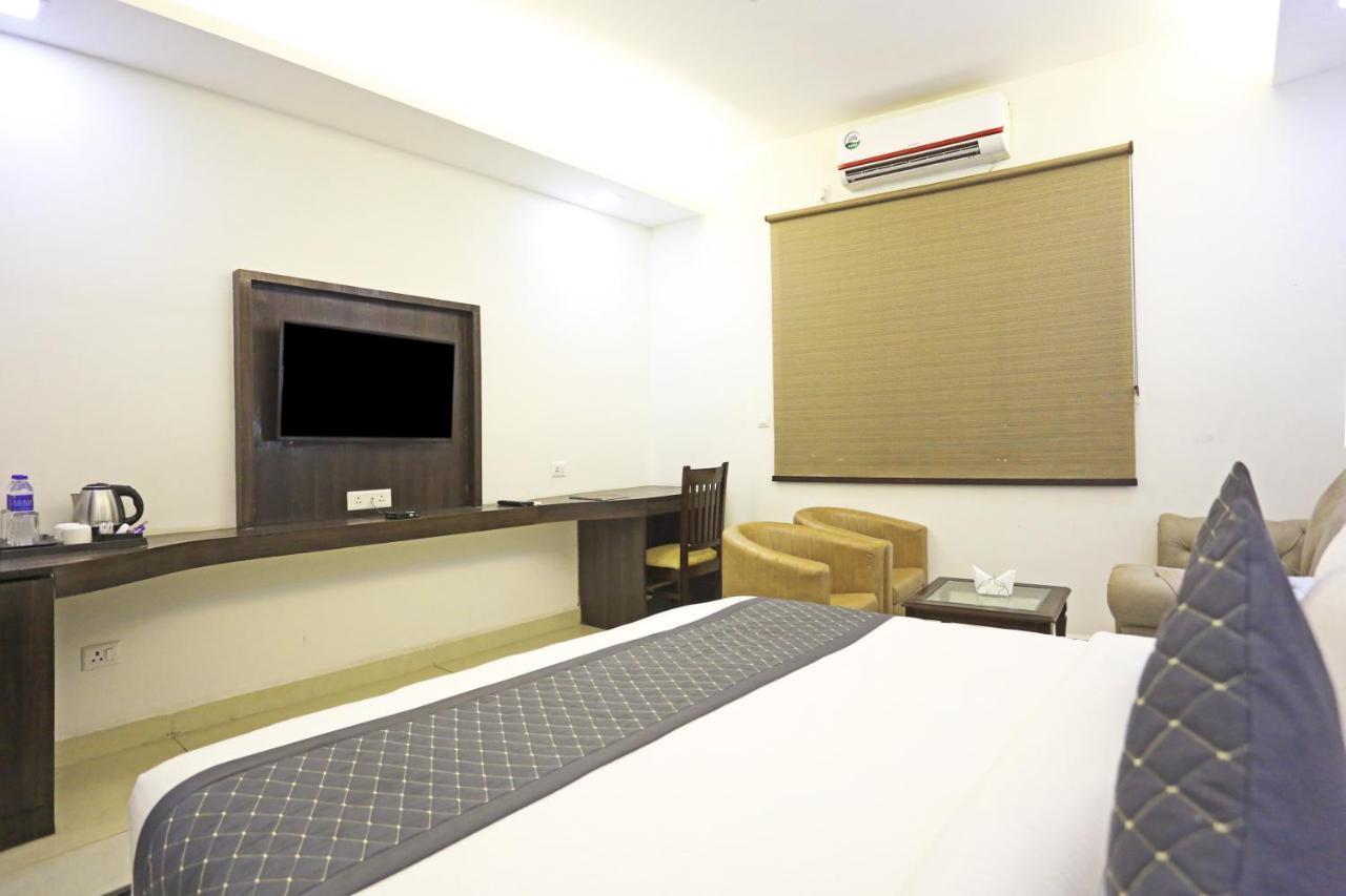 Hotel Park Tree Near Delhi Airport New Delhi Exterior photo
