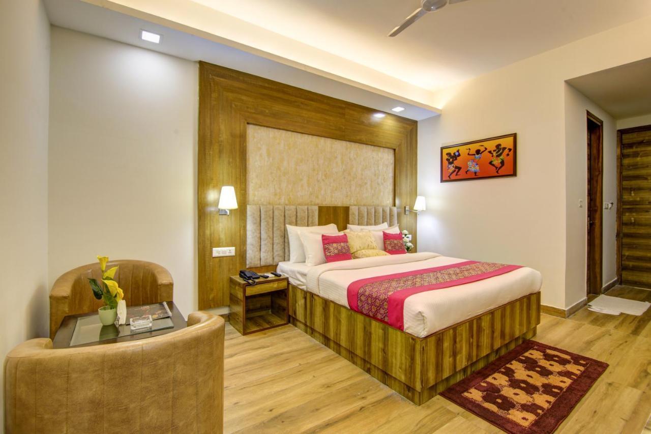 Hotel Park Tree Near Delhi Airport New Delhi Exterior photo